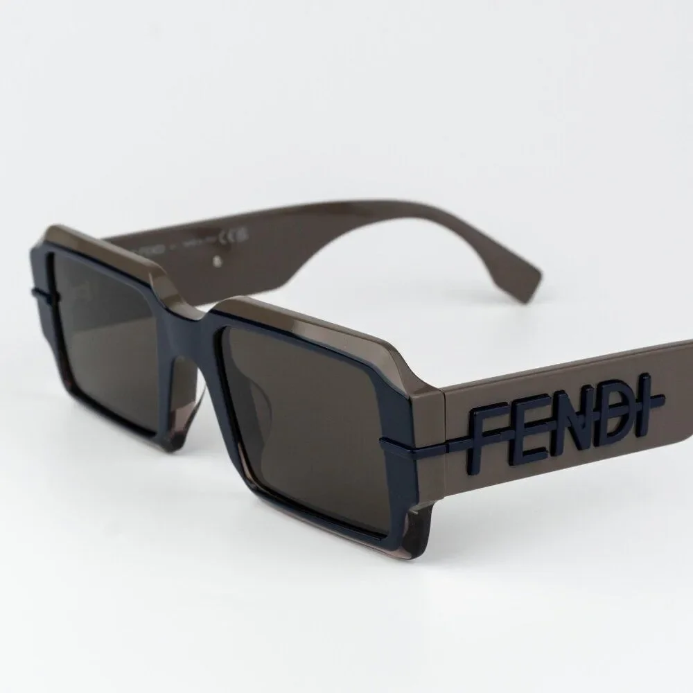Fendi FENDIGRAPHY Men Sunglasses Rectangle Brown FE40073U 50E NEW AUTHENTIC